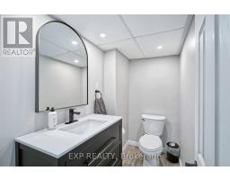 8 METCALFE CRESCENT - 23