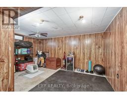 8 METCALFE CRESCENT - 24