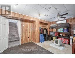 8 METCALFE CRESCENT - 25