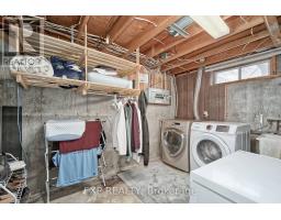 8 METCALFE CRESCENT - 26