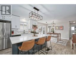 8 METCALFE CRESCENT - 7