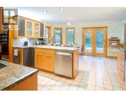 922 COUNTRY CLUB CRESCENT - 11