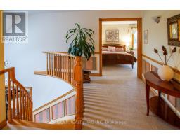 922 COUNTRY CLUB CRESCENT - 26