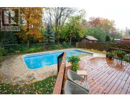 922 COUNTRY CLUB CRESCENT - 3