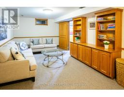 922 COUNTRY CLUB CRESCENT - 43