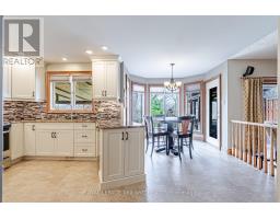 28 SINCLAIR CRESCENT - 11