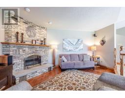 28 SINCLAIR CRESCENT - 17