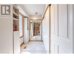 28 SINCLAIR CRESCENT - 23