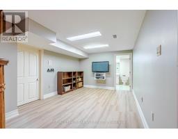 28 SINCLAIR CRESCENT - 29