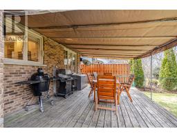 28 SINCLAIR CRESCENT - 36