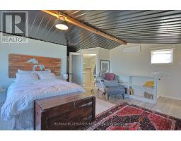 5333 BROADVIEW AVENUE - 35