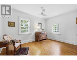 119 BASE LINE ROAD E - 28