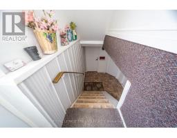 15 VICTORIA LANE - 15