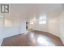 15 VICTORIA LANE - 32