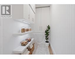 83 JOHN STREET W - 28