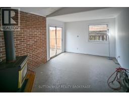 24 COLBORNE STREET - 15