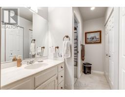 214 - 300 EVERGLADE CRESCENT - 16