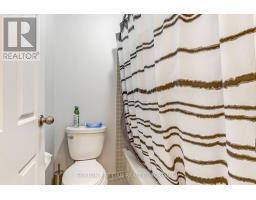 214 - 300 EVERGLADE CRESCENT - 17