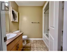 45 - 112 NORTH CENTRE ROAD - 15