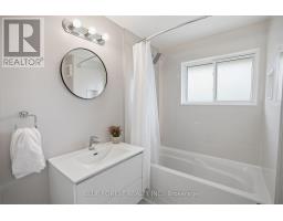 178 THOMPSON ROAD - 16