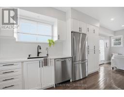 178 THOMPSON ROAD - 8