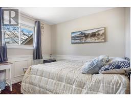 18 HIGHVIEW DRIVE - 20