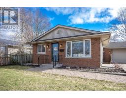 18 HIGHVIEW DRIVE - 4