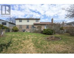 115 BRIXHAM CRESCENT - 10