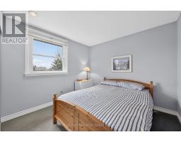 115 BRIXHAM CRESCENT - 32