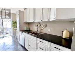 15 CHANCTON CRESCENT - 6