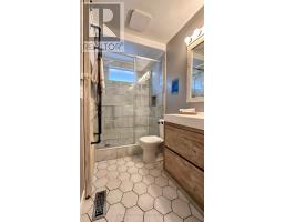 15 CHANCTON CRESCENT - 9