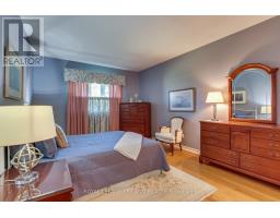 34 - 30 DOON DRIVE - 29