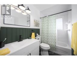 47 APONI CRESCENT - 14