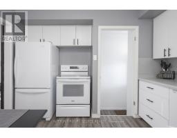 47 APONI CRESCENT - 8