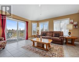 37 UPPER CANADA DRIVE - 12