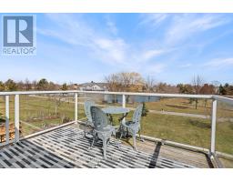 37 UPPER CANADA DRIVE - 13