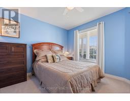 37 UPPER CANADA DRIVE - 14