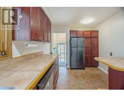 107 SUSAN AVENUE - 16