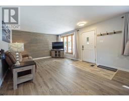 107 SUSAN AVENUE - 6