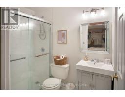 105 - 275 QUEENS AVENUE - 17