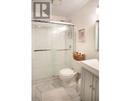 105 - 275 QUEENS AVENUE - 18