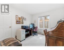 31 GREEN HEDGE LANE - 28