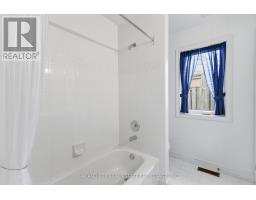 31 GREEN HEDGE LANE - 33