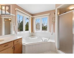 31 GREEN HEDGE LANE - 34