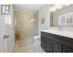 2138 NORTH ROUTLEDGE PARK - 23