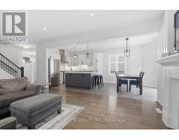 2138 NORTH ROUTLEDGE PARK - 9