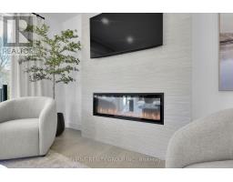 60 - 101 MEADOWLILY ROAD S - 24