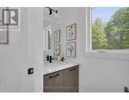 60 - 101 MEADOWLILY ROAD S - 27