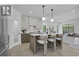 60 - 101 MEADOWLILY ROAD S - 8