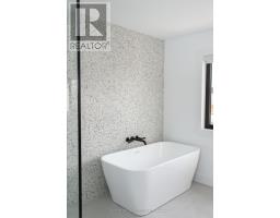 102 SILVER MAPLE CIRCLE - 35